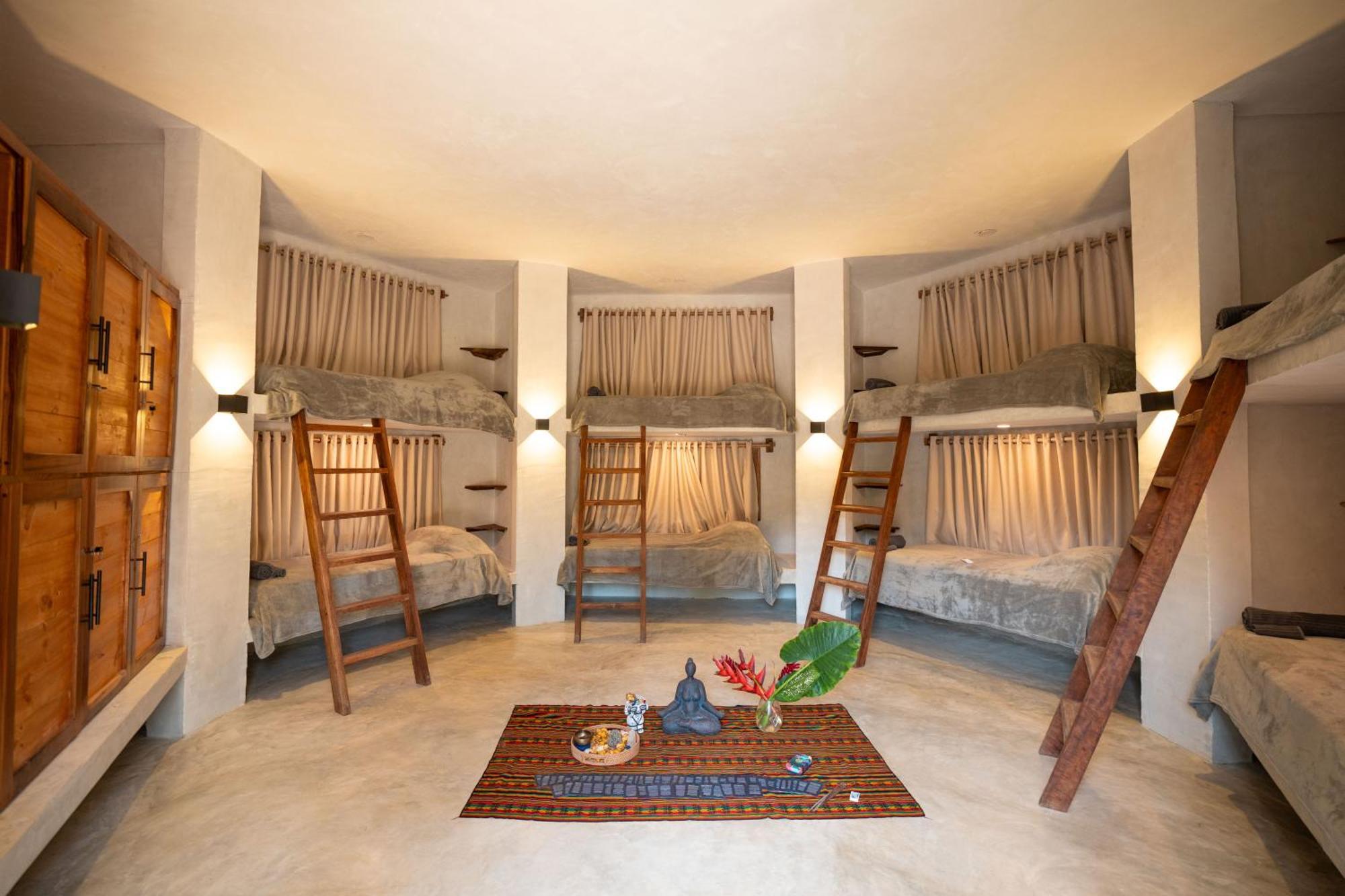 Leisy'S Garden Hostel & Rooms Samana Εξωτερικό φωτογραφία