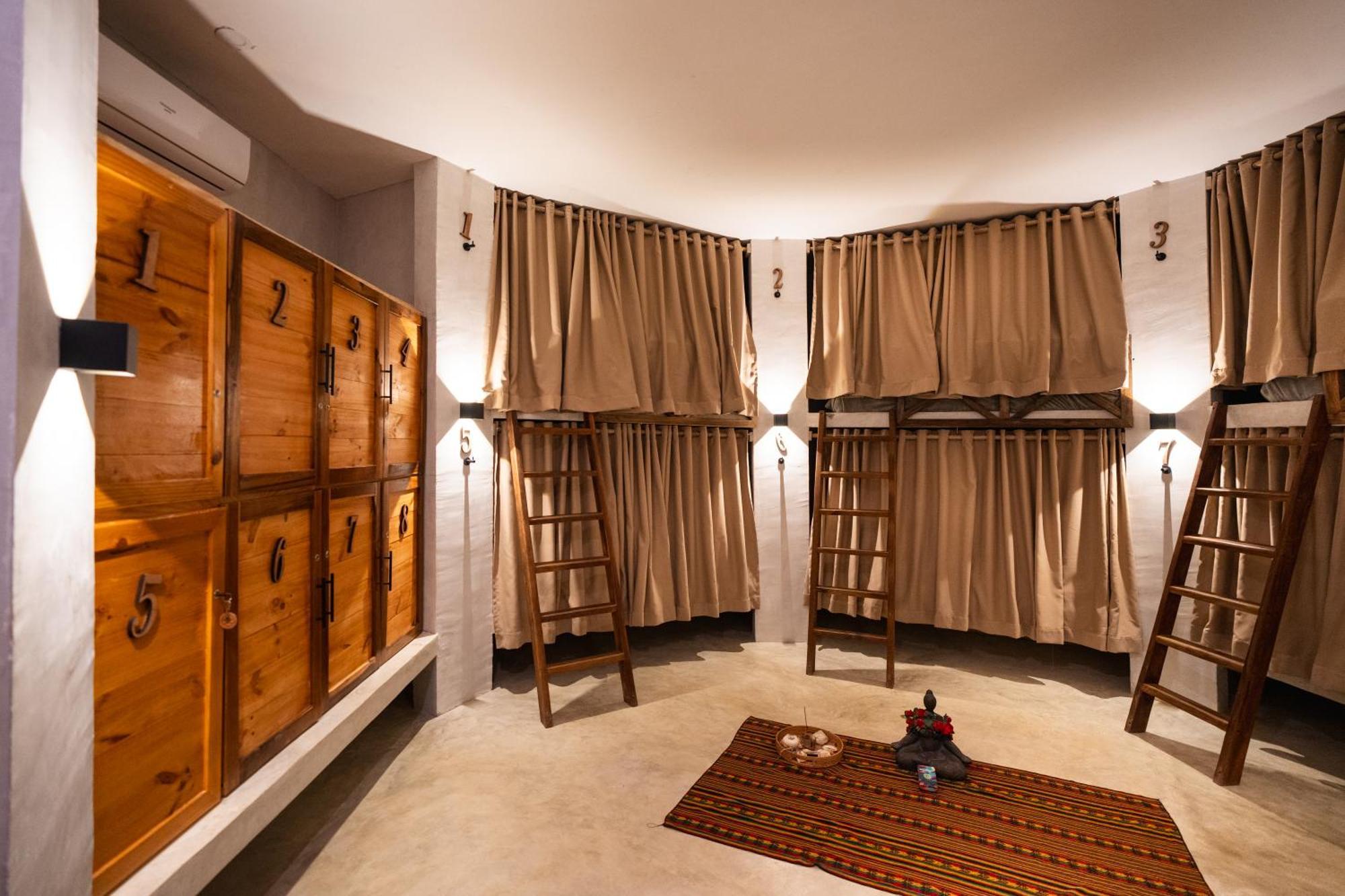 Leisy'S Garden Hostel & Rooms Samana Εξωτερικό φωτογραφία