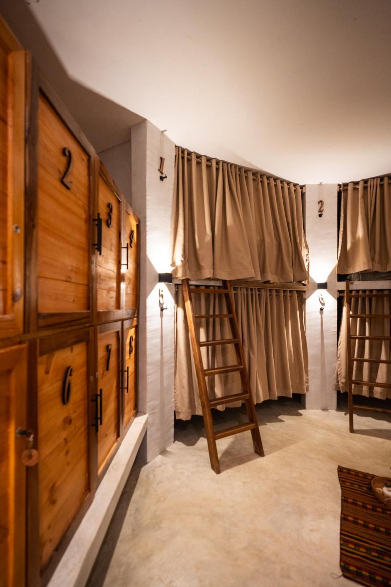 Leisy'S Garden Hostel & Rooms Samana Εξωτερικό φωτογραφία